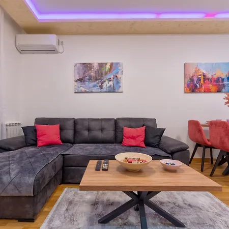 Διαμέρισμα Royal Τσάτσακ