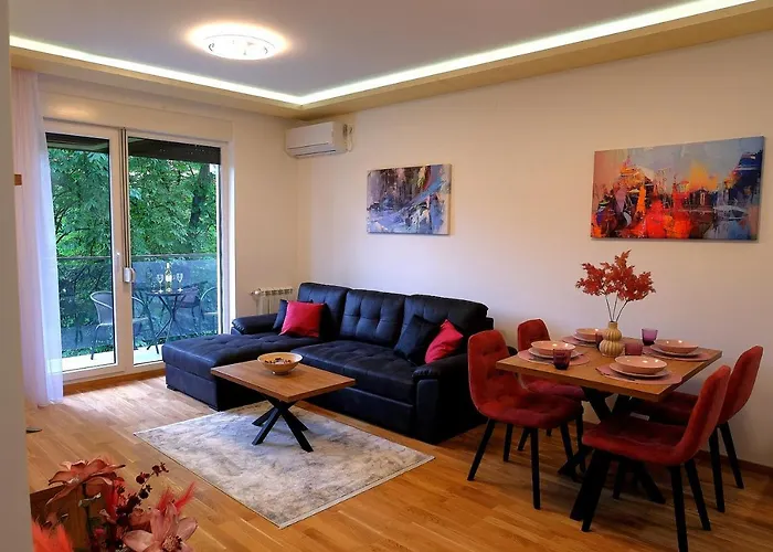 Royal * Τσάτσακ