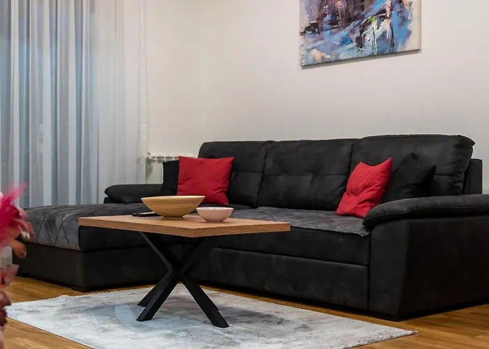 Royal Διαμέρισμα Τσάτσακ