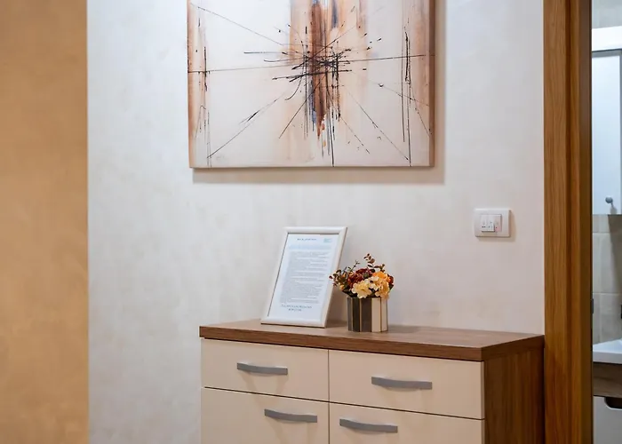 Royal * Τσάτσακ